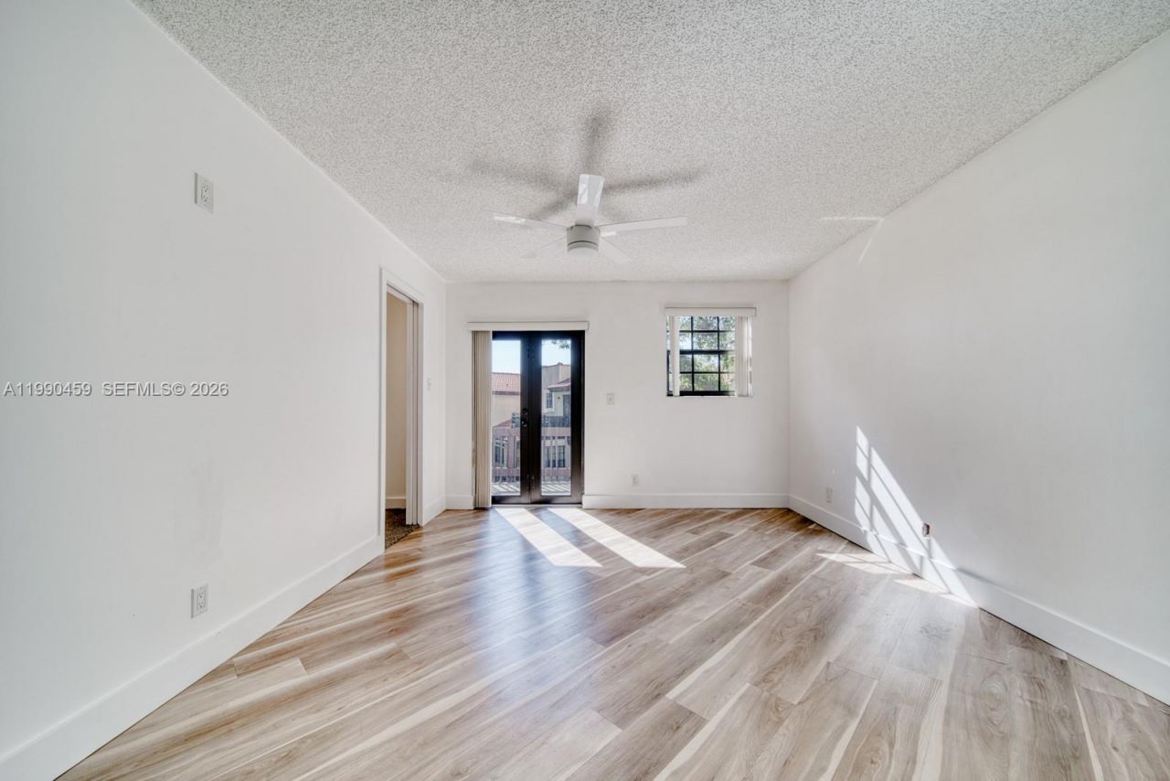 9151 W Sunrise Blvd , Plantation, FL 33322 Photo