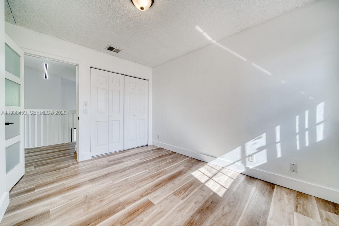 9151 W Sunrise Blvd, Plantation, FL 33322 Photo