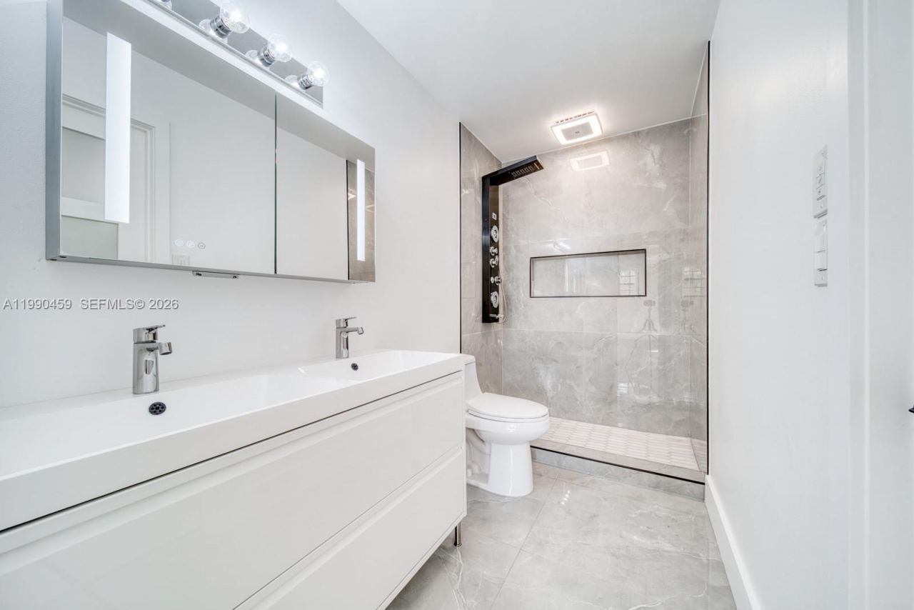 9151 W Sunrise Blvd, Plantation, FL 33322 Photo