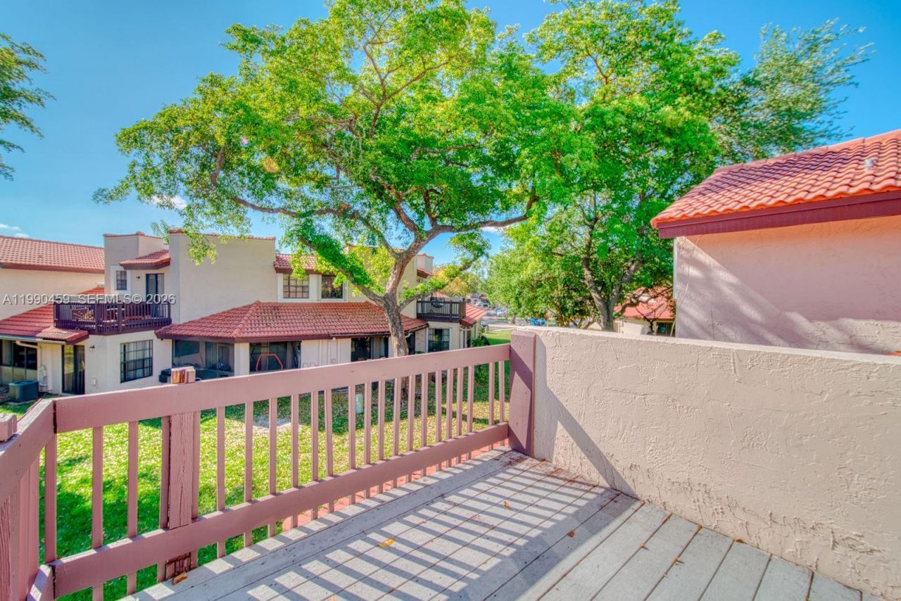 9151 W Sunrise Blvd, Plantation, FL 33322 Photo