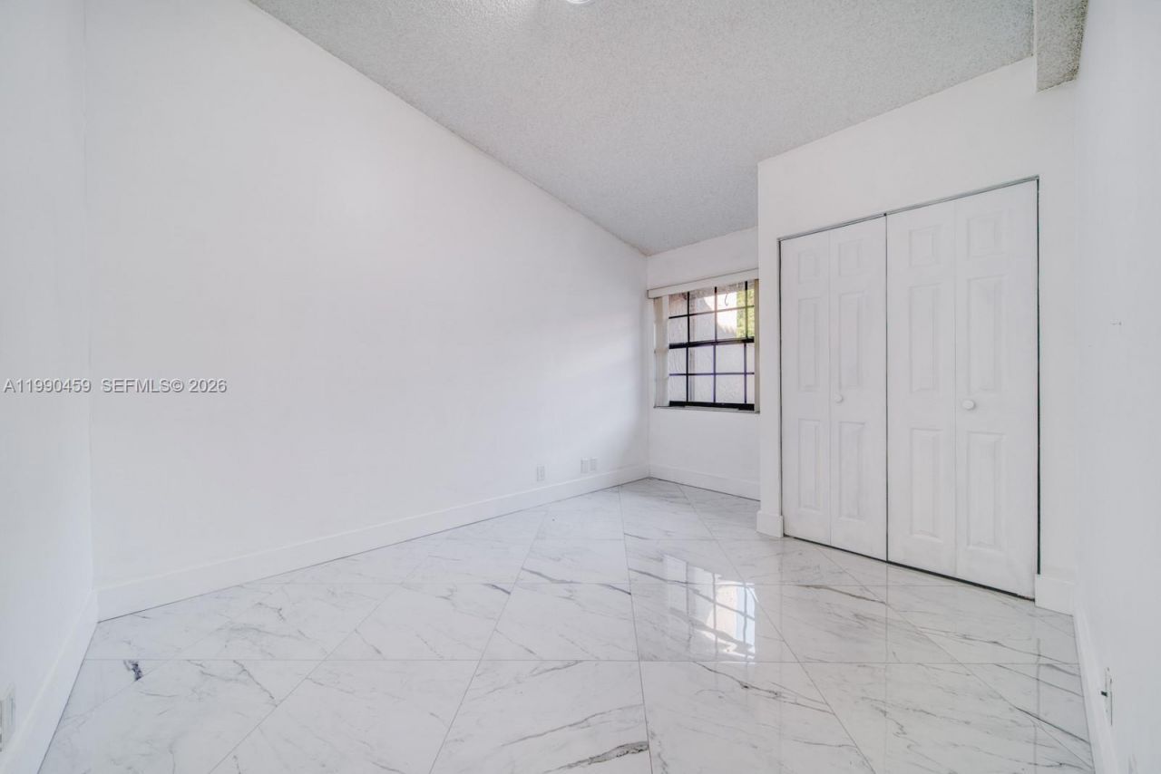 9151 W Sunrise Blvd, Plantation, FL 33322 Photo