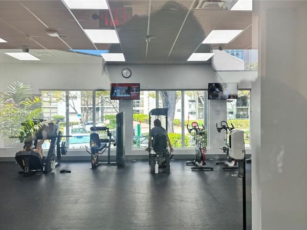 17021 N Bay Rd , Unit 1015, Sunny Isles Beach, FL 33160