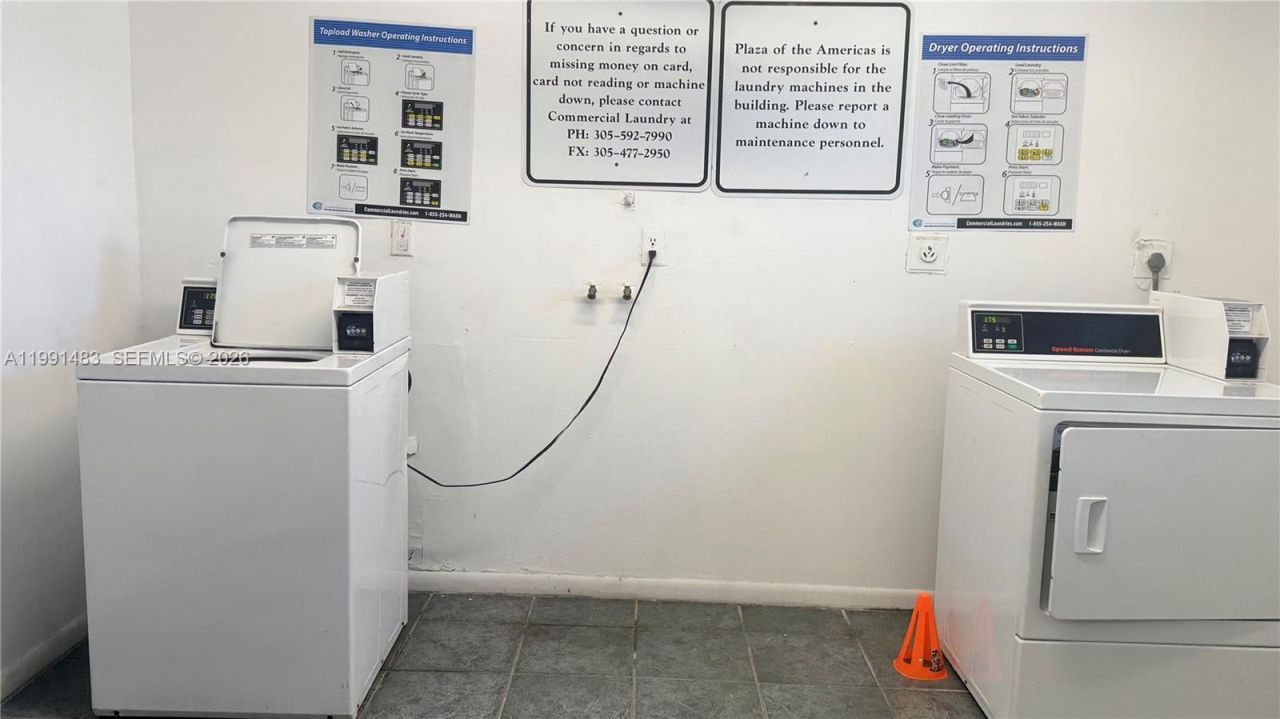 17021 N Bay Rd , Unit 1015, Sunny Isles Beach, FL 33160 Photo