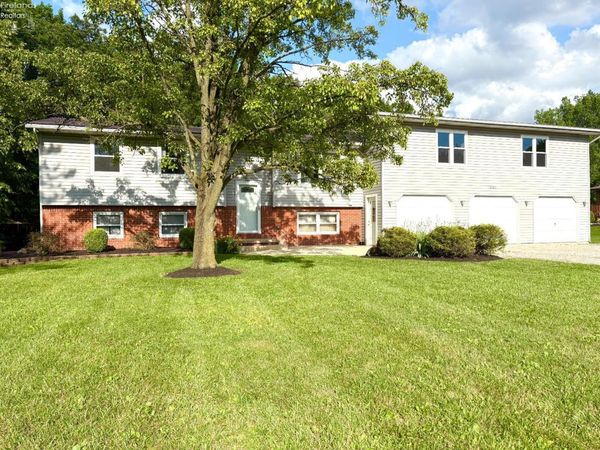 1007 Overlook Drive, Willard, OH 44890