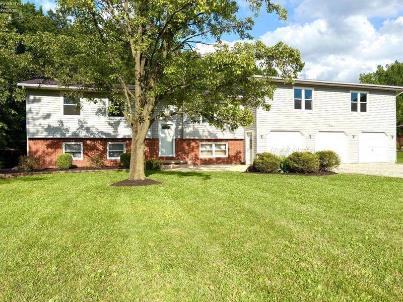 1007 Overlook Drive, Willard, OH 44890 Photo 1