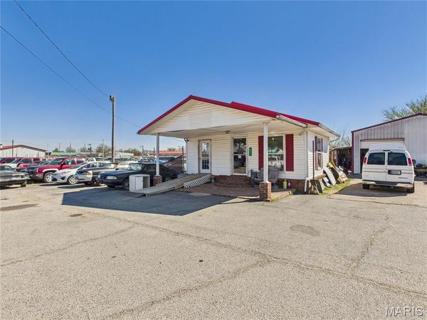 2892 N Douglass , Malden, MO 63863