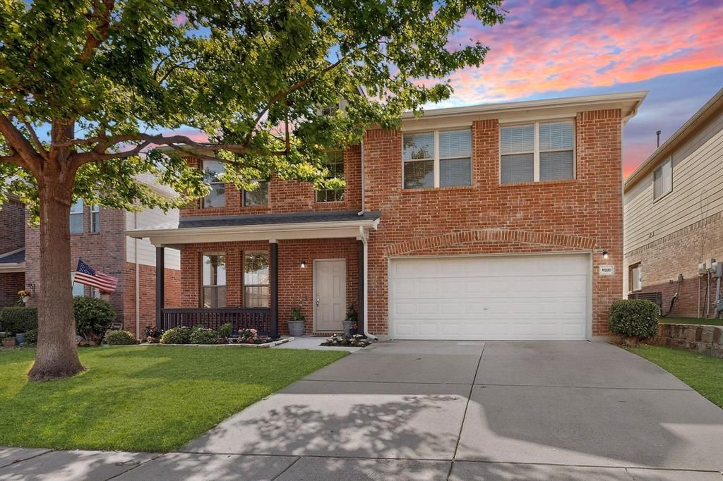 9009 Golden Sunset Trail, Fort Worth, TX 76244 Main Photo