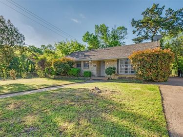 2406 Cliff Teen Court, Dallas, TX 75233