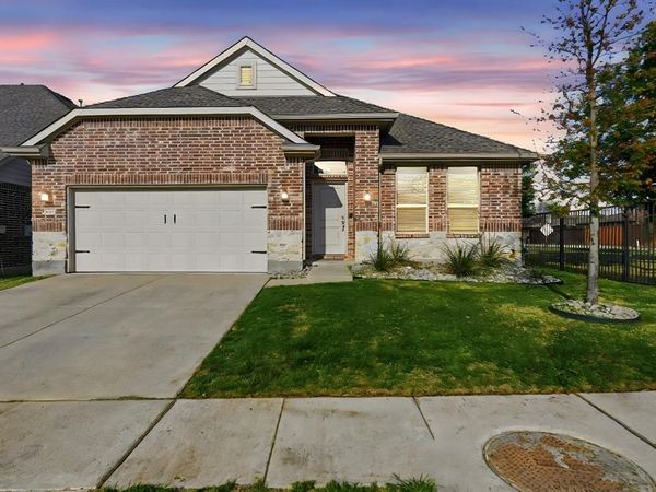 7645 Spring Drive, Watauga, TX 76148