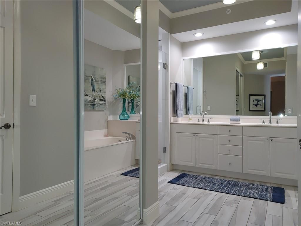 400 Flagship Dr, Unit 501, Naples, FL 34108 Photo