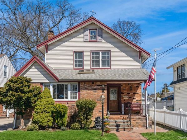 49 Winter Street , Lynbrook, NY 11563