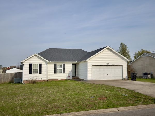 1973 Bishop Ave, Murfreesboro, TN 37127