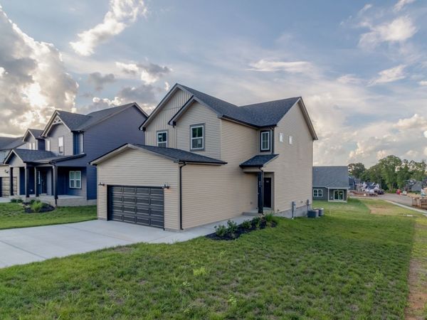 2665 Brewster Dr, Clarksville, TN 37042