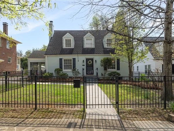 1811 W Friendly Avenue, Greensboro, NC 27403