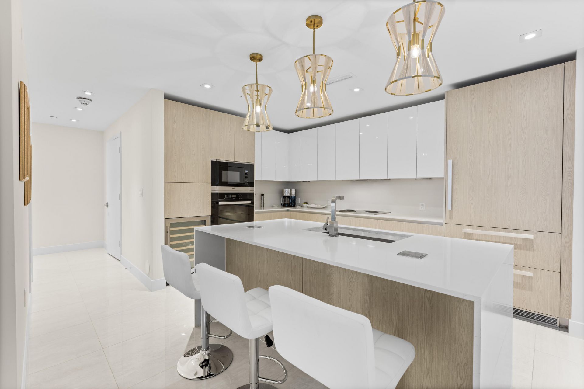 3100 N Ocean Drive, Unit 704, Riviera Beach, FL 33404 Photo