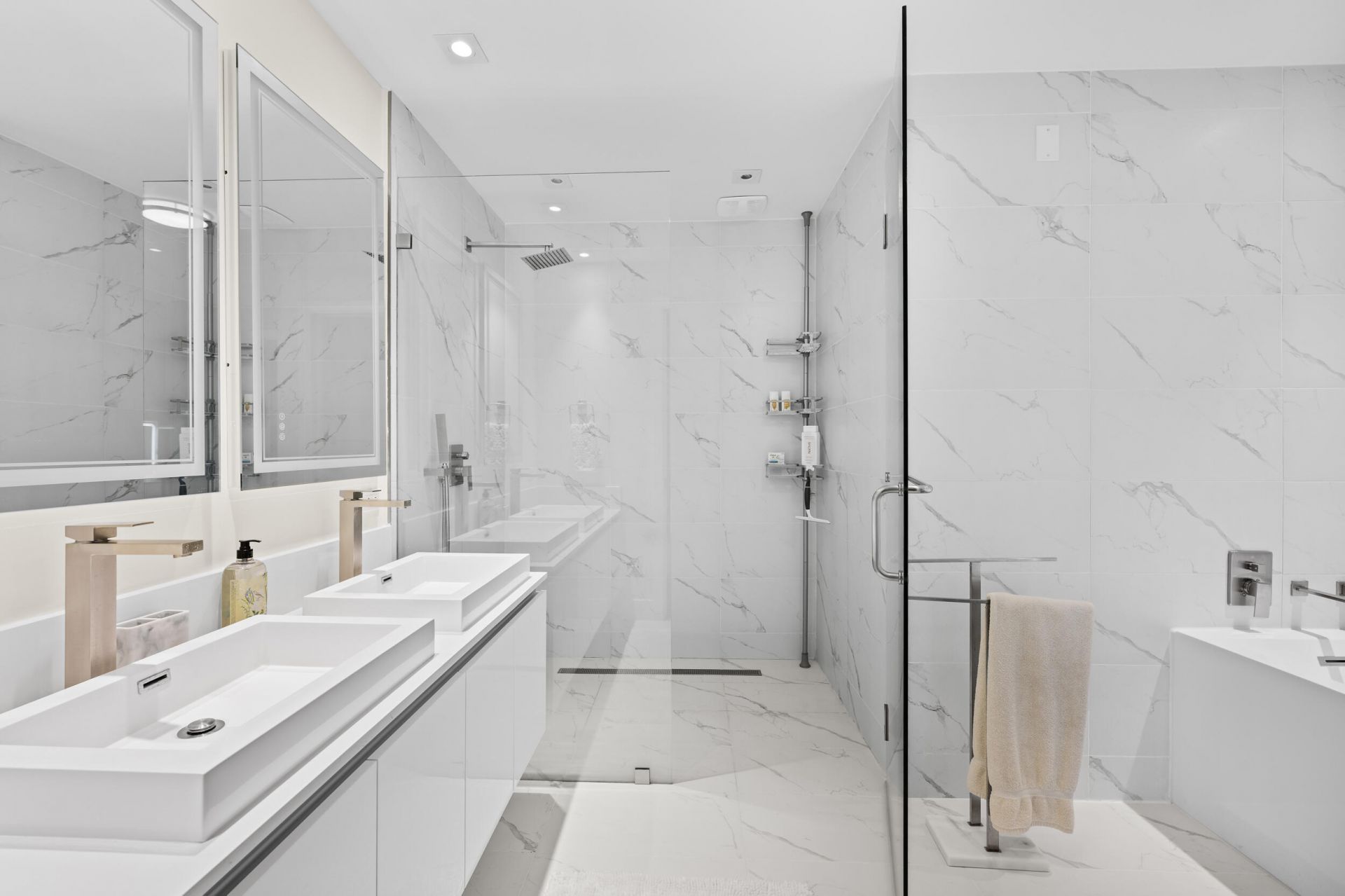 3100 N Ocean Drive, Unit 704, Riviera Beach, FL 33404 Photo