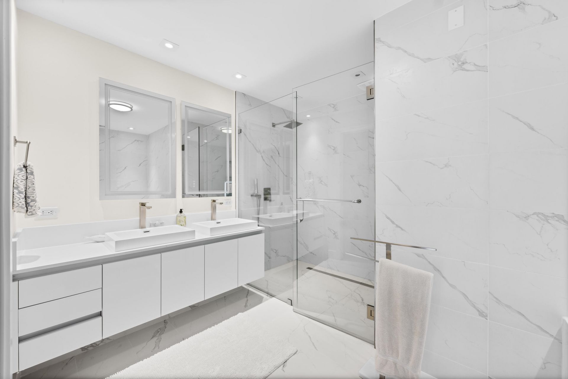 3100 N Ocean Drive, Unit 704, Riviera Beach, FL 33404 Photo