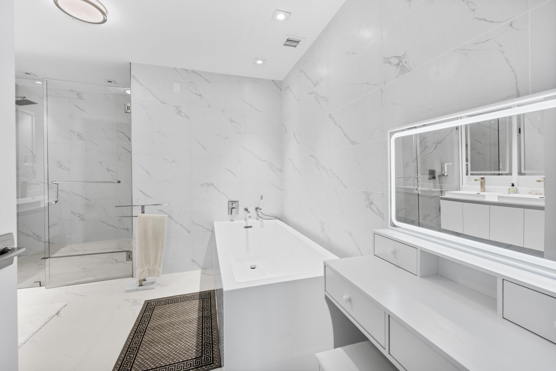 3100 N Ocean Drive, Unit 704, Riviera Beach, FL 33404 Photo