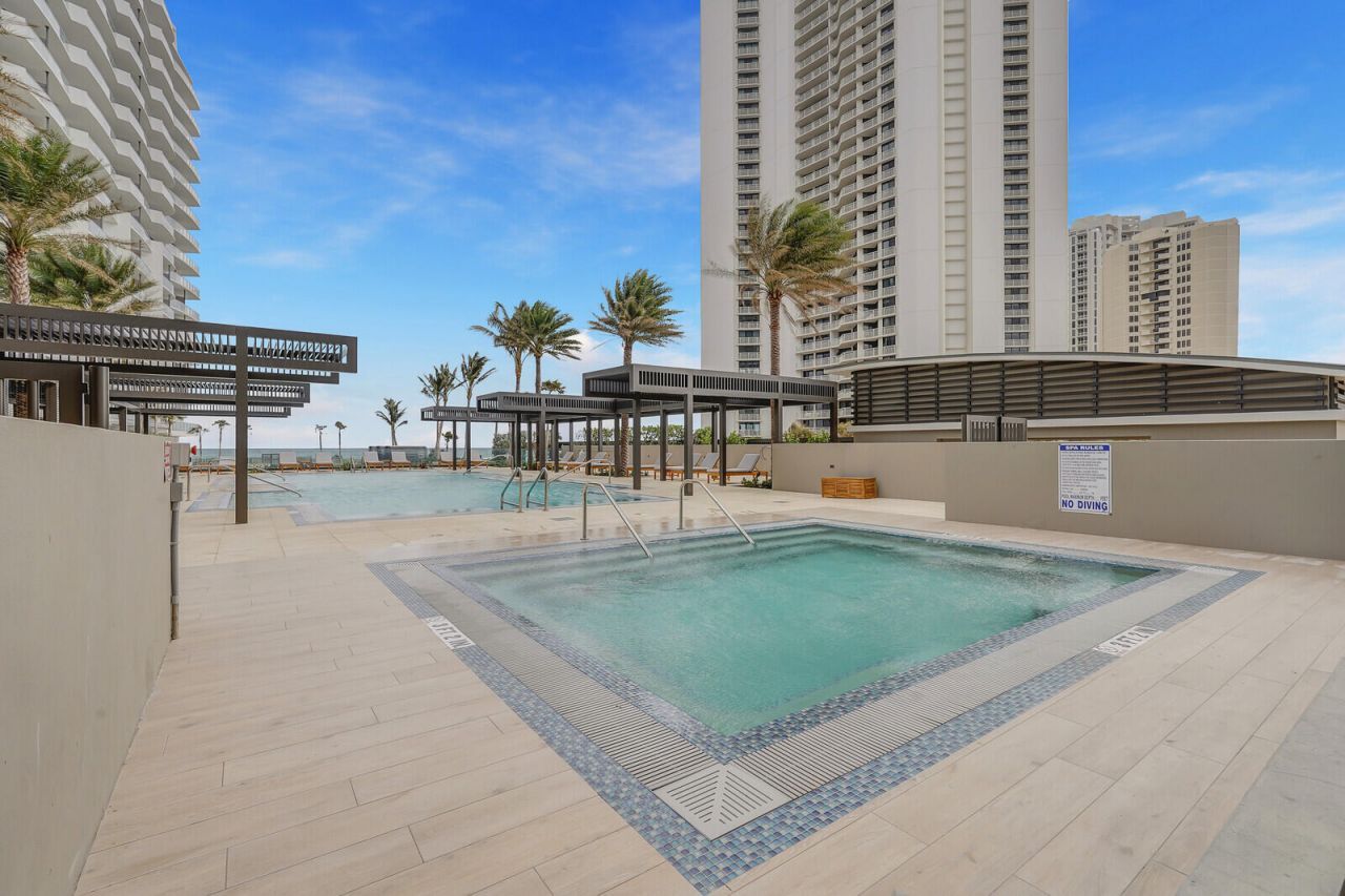 3100 N Ocean Drive, Unit 704, Riviera Beach, FL 33404 Photo