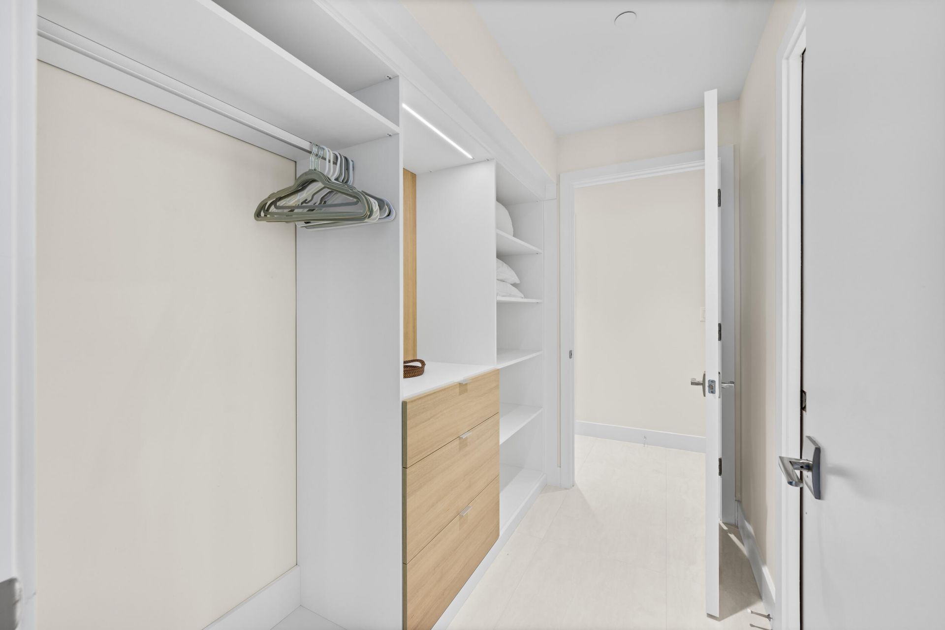 3100 N Ocean Drive, Unit 704, Riviera Beach, FL 33404 Photo