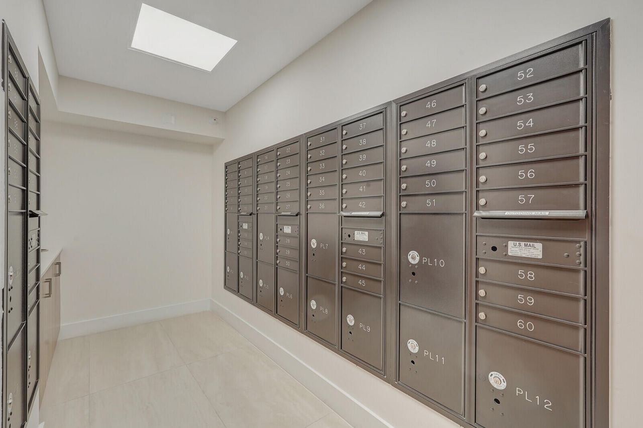 3100 N Ocean Drive, Unit 704, Riviera Beach, FL 33404 Photo