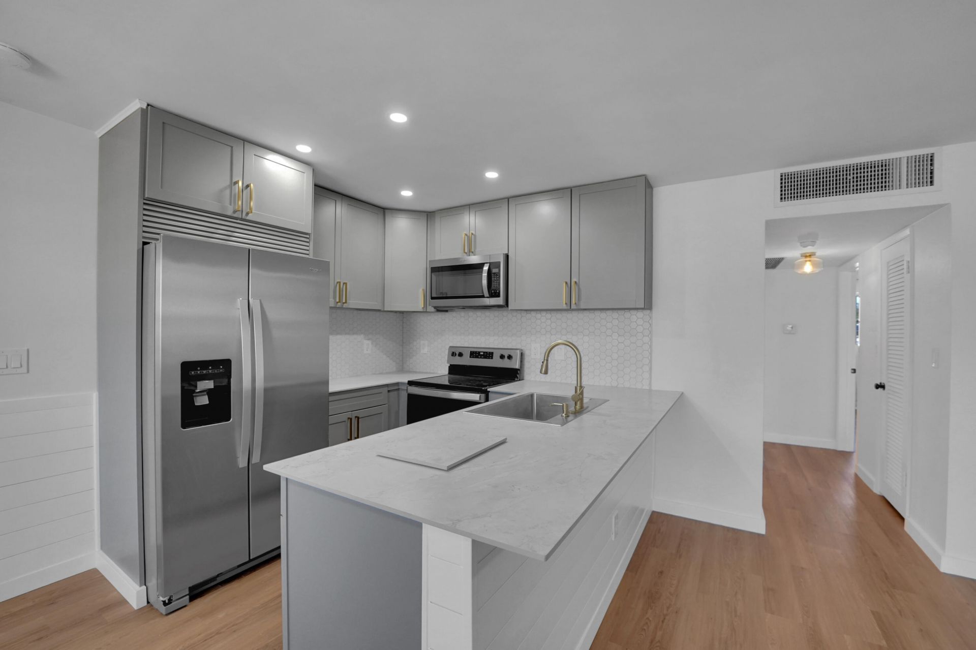 5203 NE 24th Terrace, Unit B207, Fort Lauderdale, FL 33308 Photo