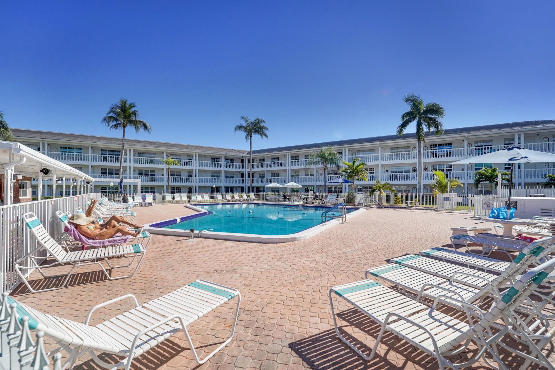 5203 NE 24th Terrace, Unit B207, Fort Lauderdale, FL 33308 Photo