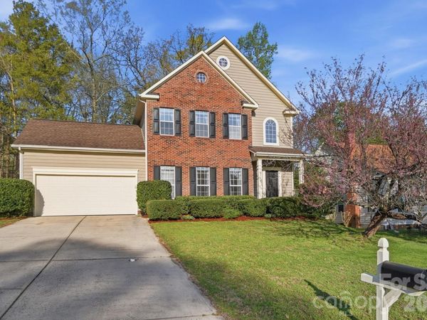 8721 Woodcock Lane, Charlotte, NC 28216