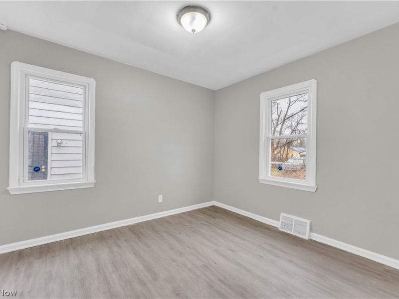 16606 Lipton Avenue, Cleveland, OH 44128 Photo 13