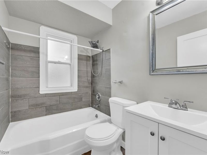 16606 Lipton Avenue, Cleveland, OH 44128 Photo 17