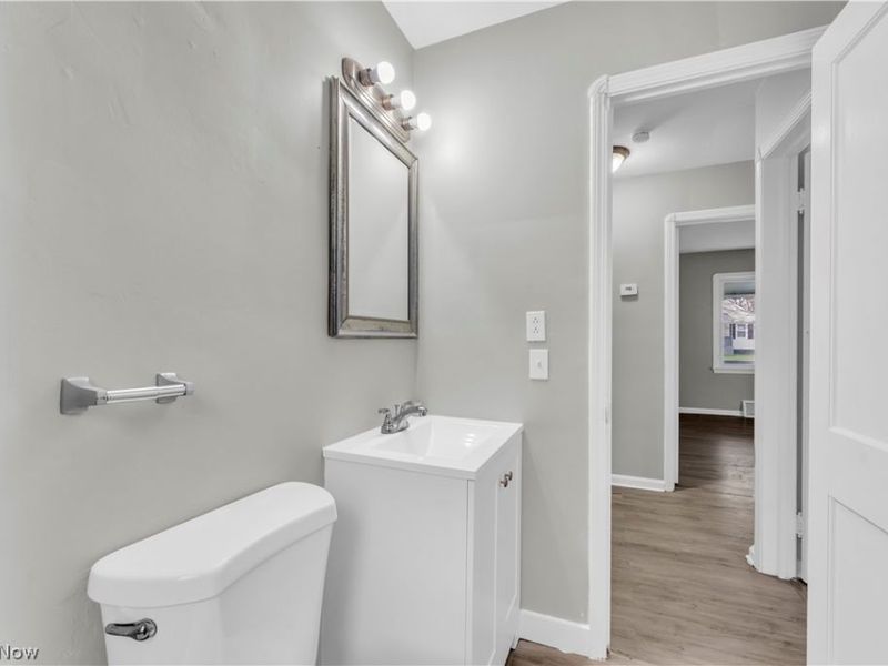 16606 Lipton Avenue, Cleveland, OH 44128 Photo 18