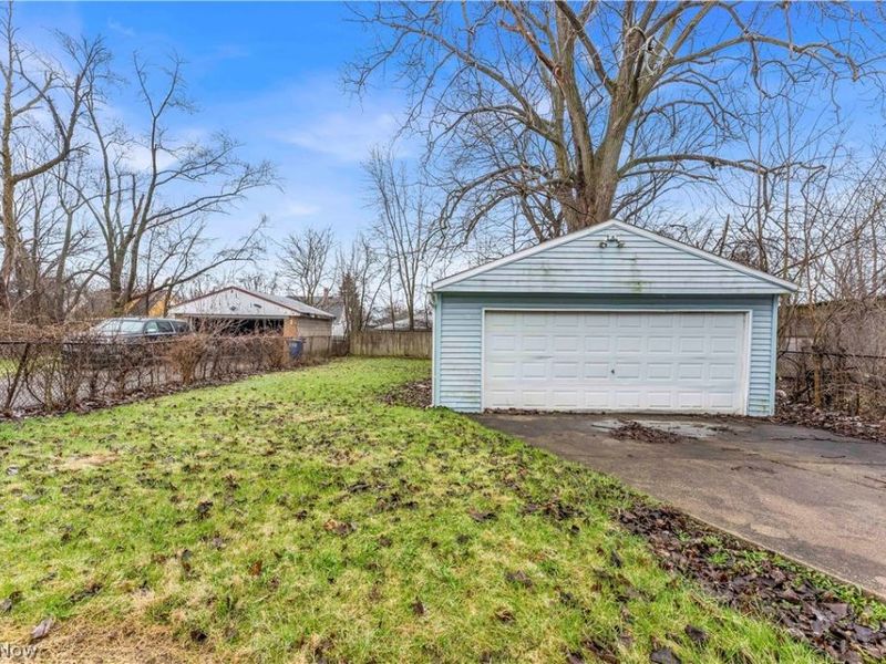 16606 Lipton Avenue, Cleveland, OH 44128 Photo 19