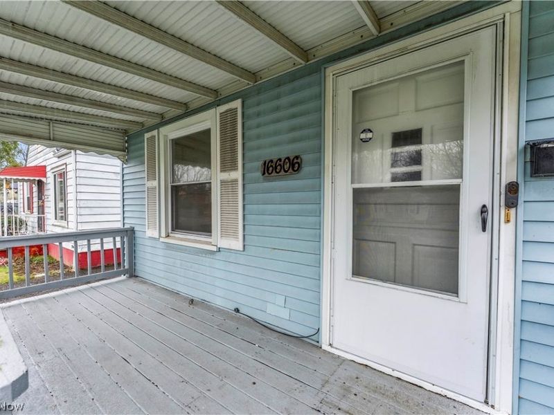 16606 Lipton Avenue, Cleveland, OH 44128 Photo 3