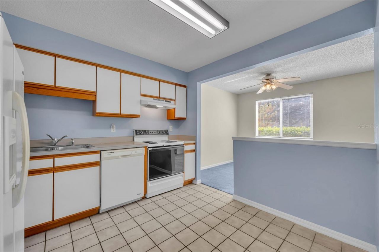 2427 Tack Room Lane , Unit 8, Orlando, FL 32812 Photo