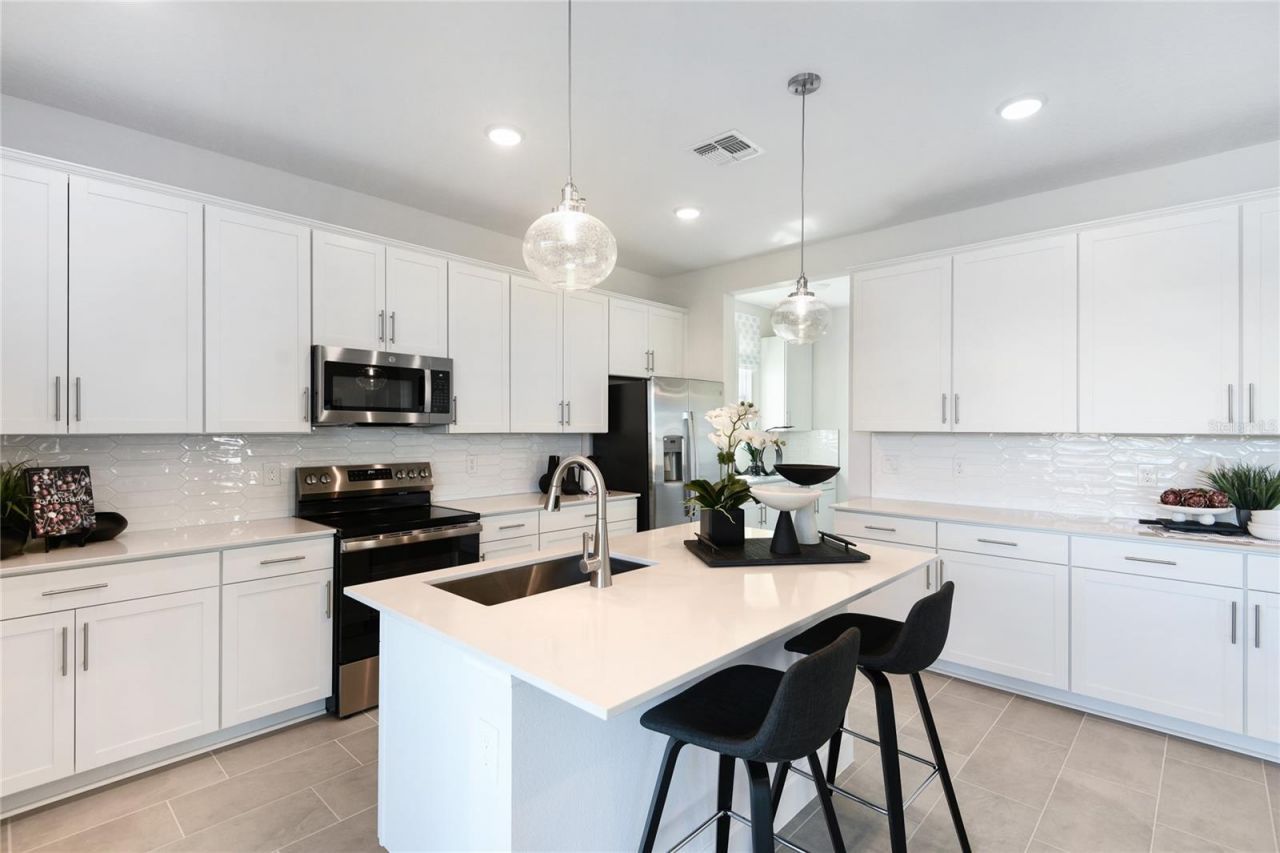 3469 Macchi Avenue , Tavares, FL 32778 Photo