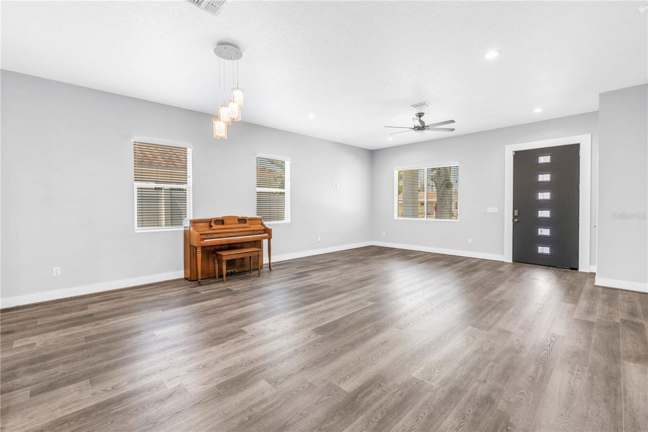 4320 56th Avenue N, Saint Petersburg, FL 33714 Photo