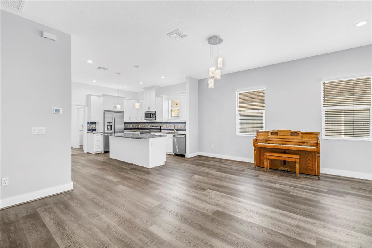 4320 56th Avenue N, Saint Petersburg, FL 33714 Photo