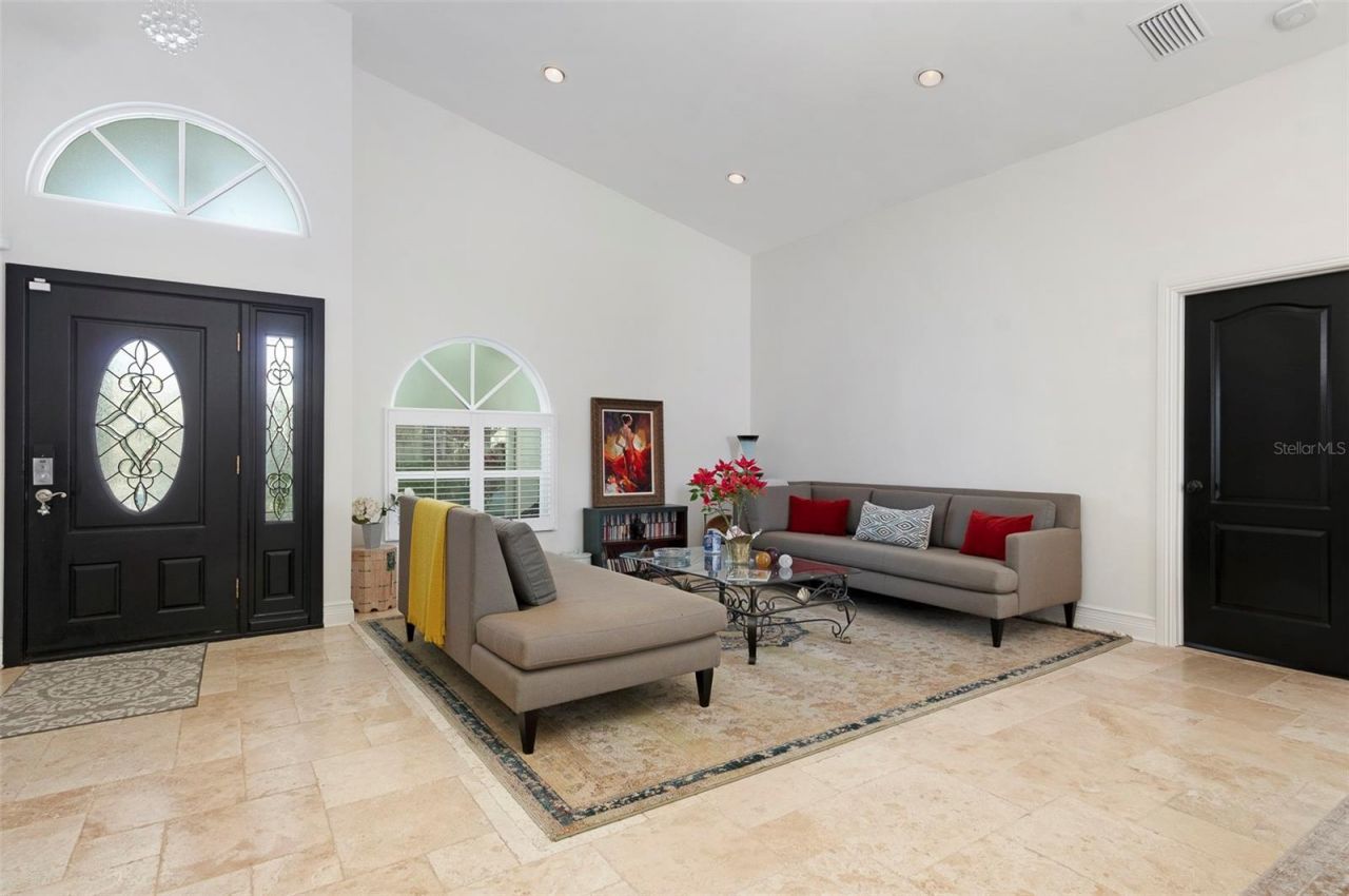 750 White Sand Drive Ne, Saint Petersburg, FL 33703 Photo