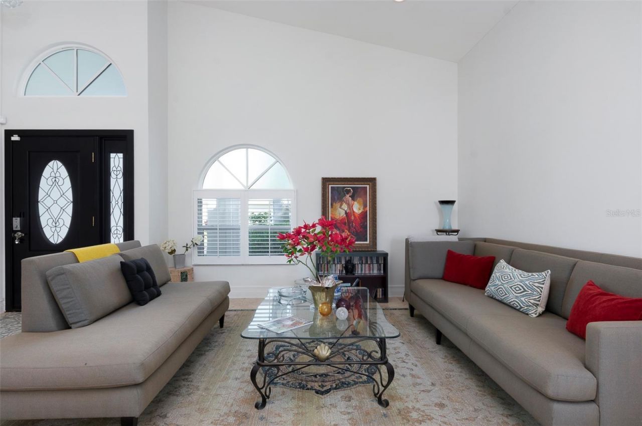 750 White Sand Drive Ne, Saint Petersburg, FL 33703 Photo