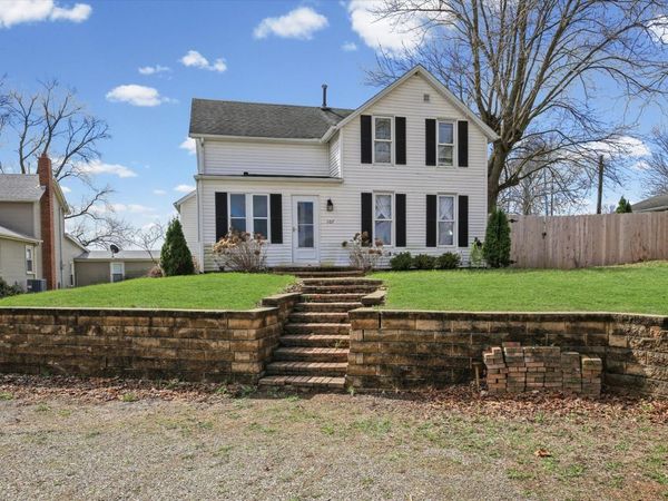 107 E Washington Street, Congerville, IL 61729