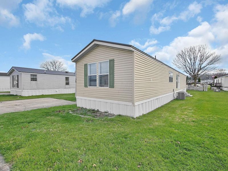 1100 Thornwood Drive SW, Unit Lot 36, Heath, OH 43056 Photo 3