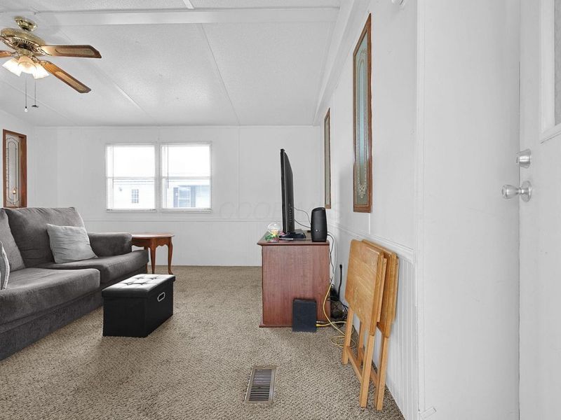 1100 Thornwood Drive SW, Unit Lot 36, Heath, OH 43056 Photo 6