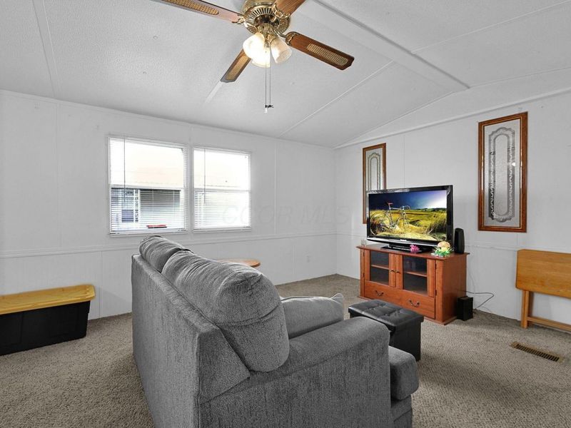 1100 Thornwood Drive SW, Unit Lot 36, Heath, OH 43056 Photo 8