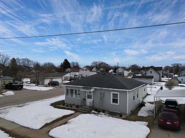 2201 15TH AVENUE, Menominee, MI 49858