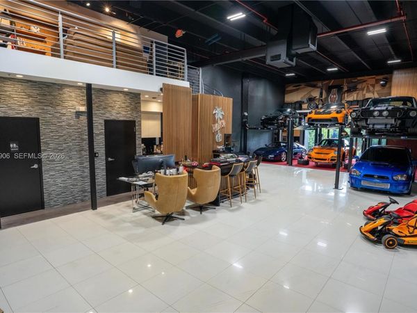 6010 NW 102nd Ave , Unit 100, Doral, FL 33178