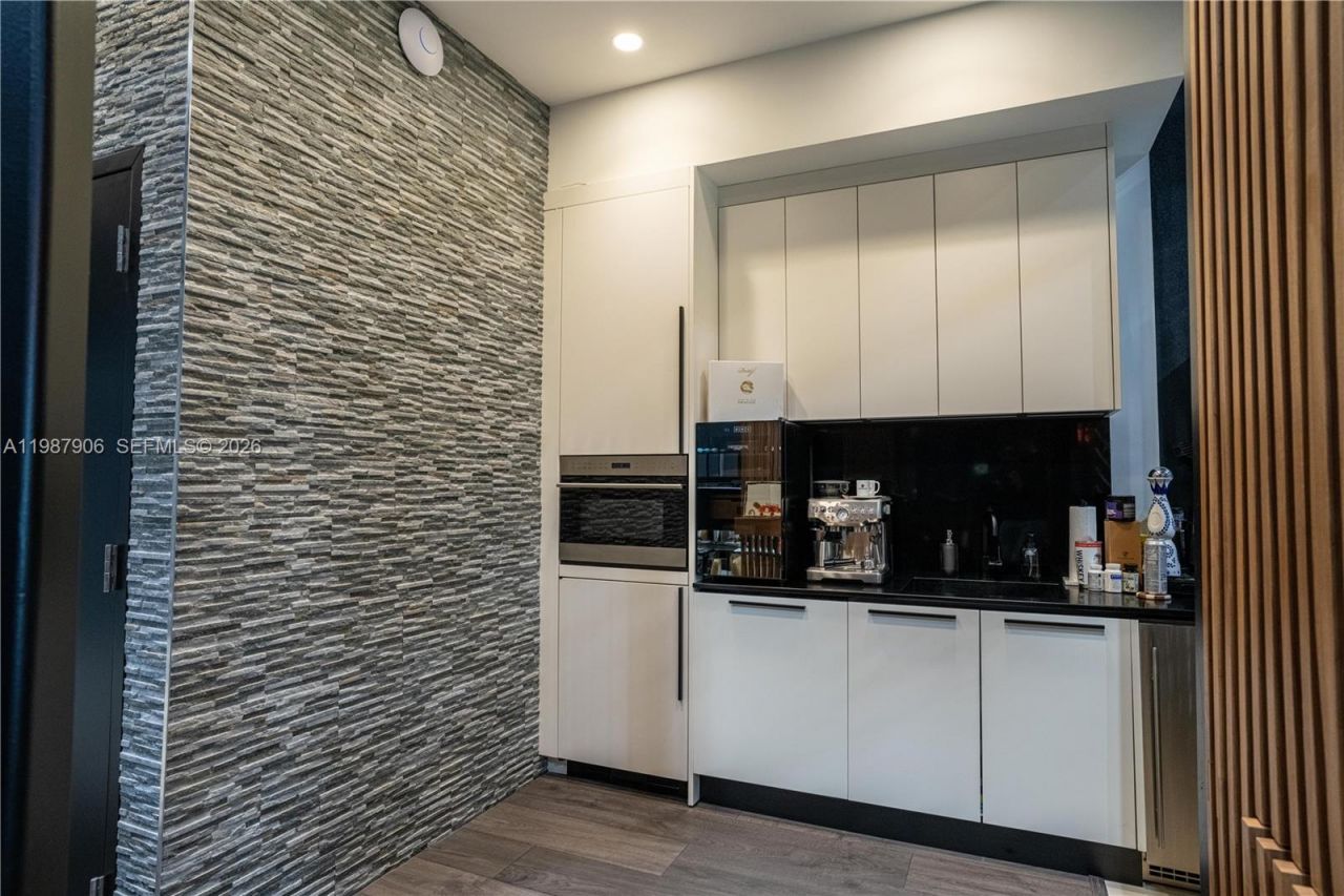 6010 NW 102nd Ave , Unit 100, Doral, FL 33178 Photo