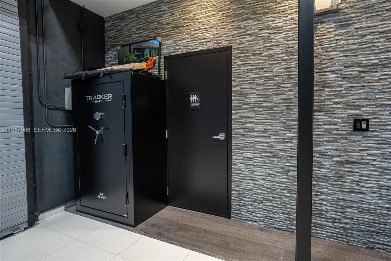 6010 NW 102nd Ave , Unit 100, Doral, FL 33178 Photo