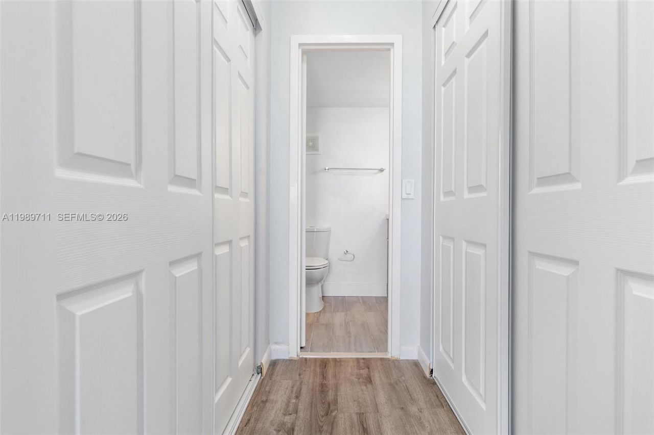 2500 NE 135th St Unit#b206, North Miami, FL 33181 Photo