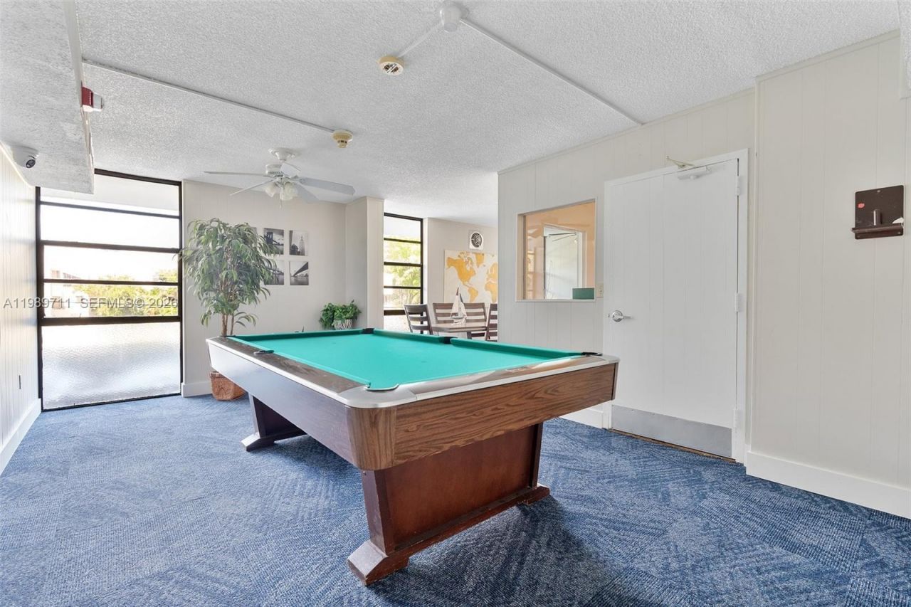 2500 NE 135th St Unit#b206, North Miami, FL 33181 Photo