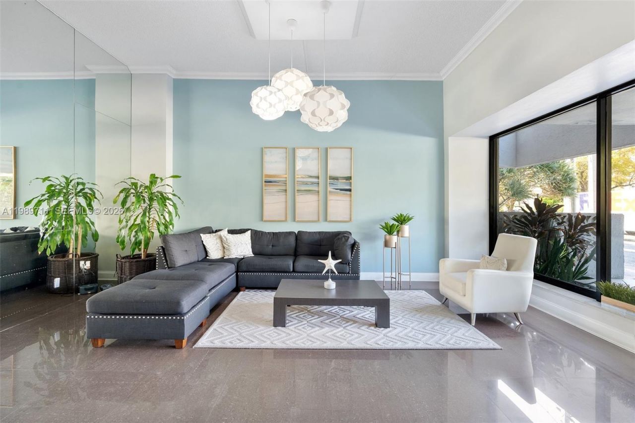 2500 NE 135th St Unit#b206, North Miami, FL 33181 Photo